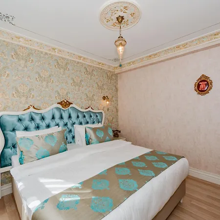 Hotel 1453 3*