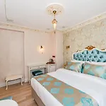 1453 Hotel 3*