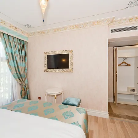 Hotel 1453 3*