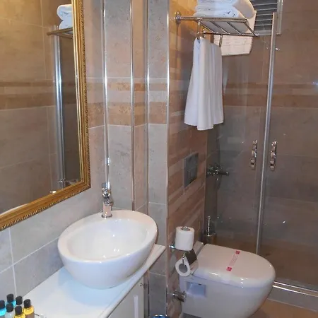 1453 3* Istanbulská provincie