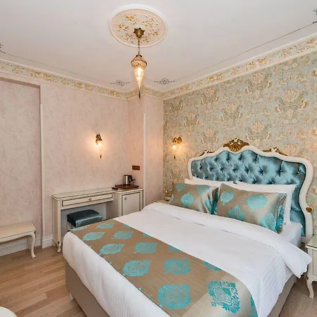 Hotel 1453 3*